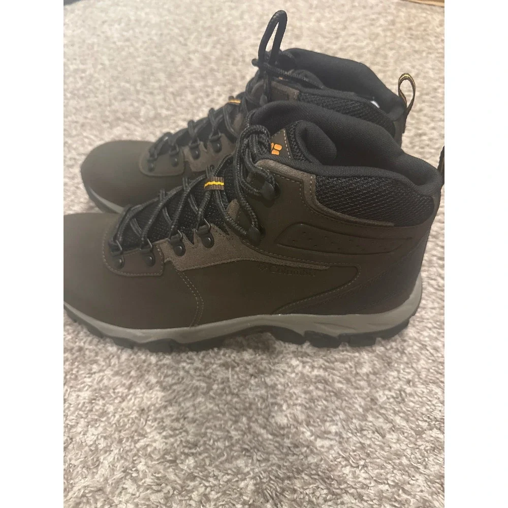 Columbia Newton Ridge Plus II Waterproof Boots Mens 13 Cordovan BM3970-231